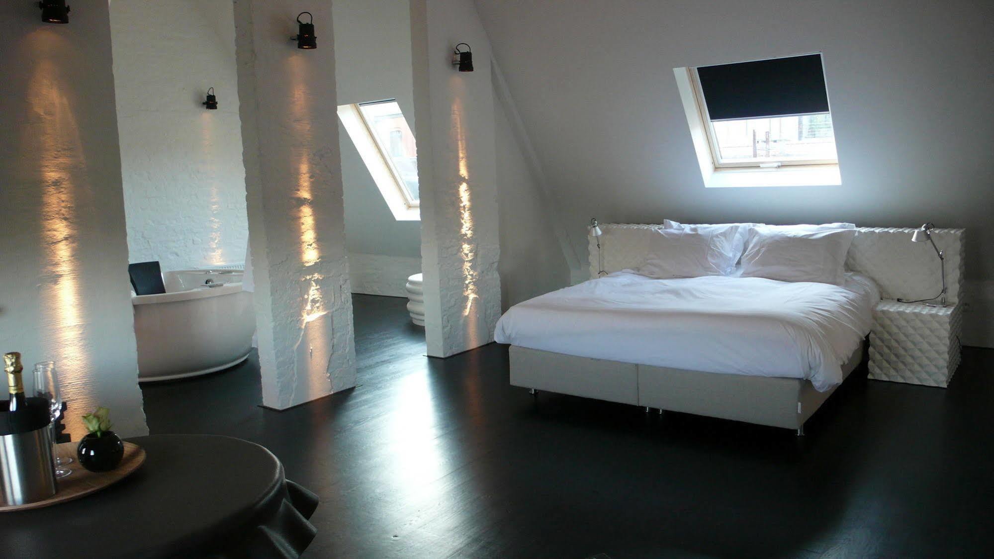 B&B Suites Feek Antwerpen Eksteriør bilde